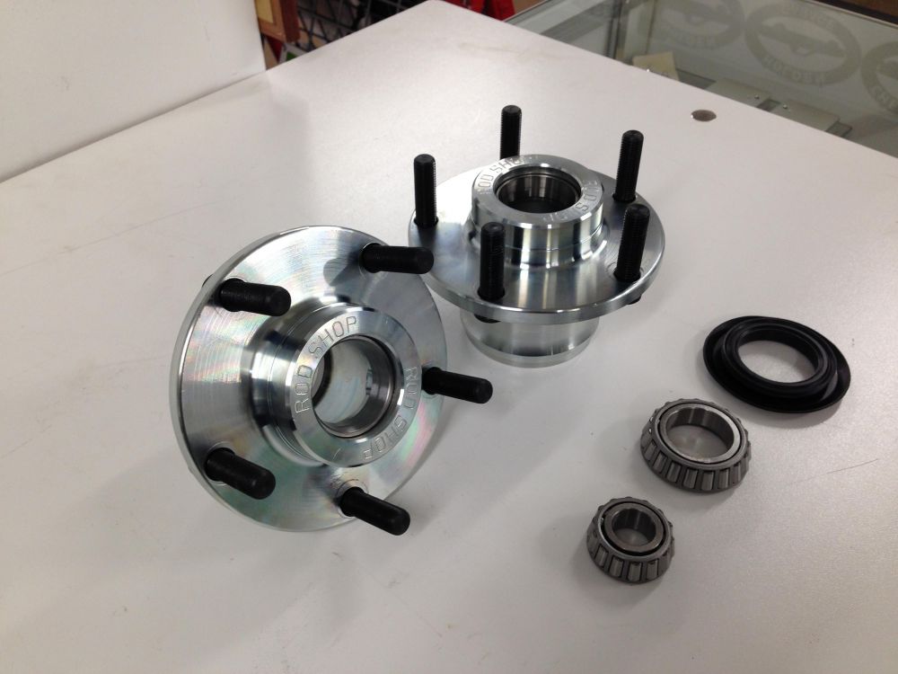 VT - VZ COMMODORE HUB ADAPTORS FOR EARLY HOLDENS