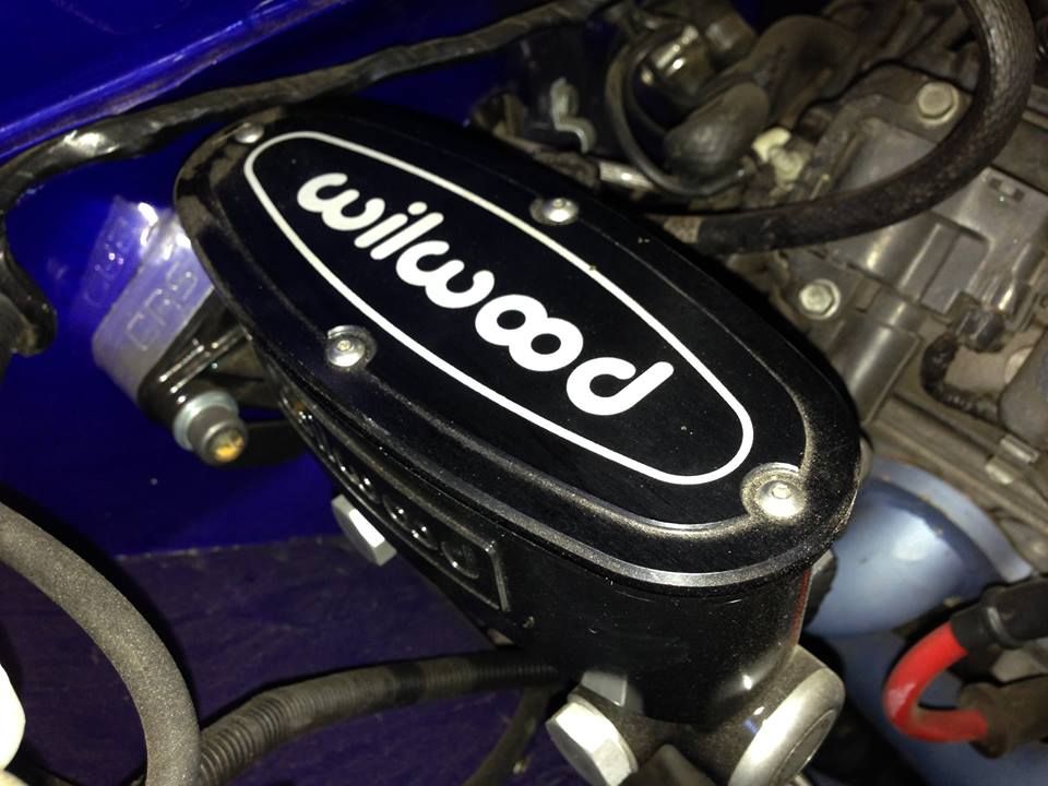 WILWOOD MASTER CYLINDER KIT TO REMOVE THE BOOSTER ON ALL EARLY COMMODORES VB - VS
