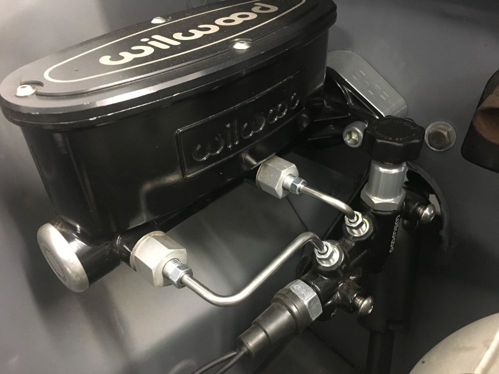 WILWOOD MASTER CYLINDER KIT TO REMOVE THE BOOSTER ON ALL EARLY COMMODORES VB - VS