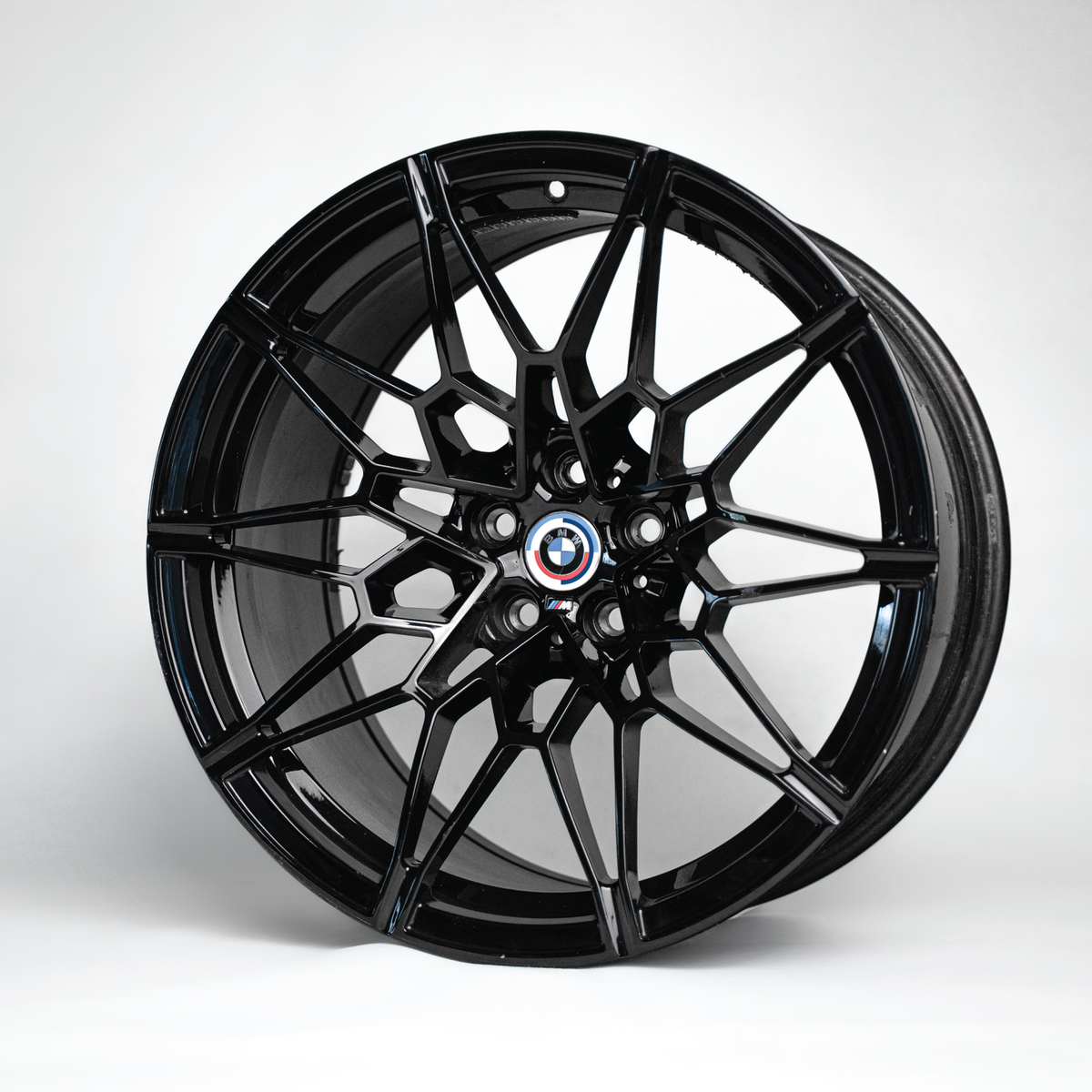 Gold Leaf Carbon Aero Disc EVO — BMW M3 & M4 (G80/G81/G82/G83) — Style 826 M Wheels — Gold Leaf supplier product gallery image