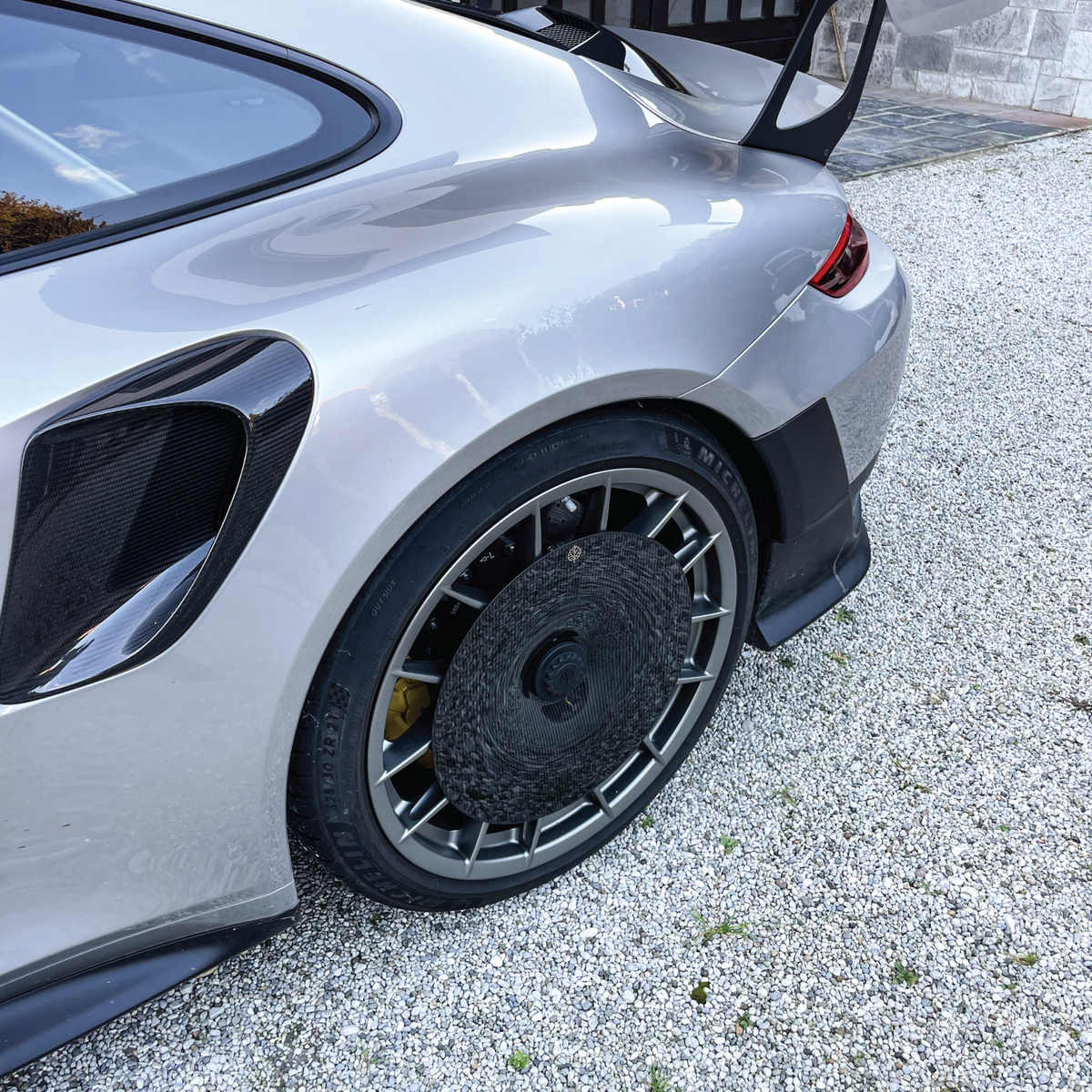 Gold Leaf Carbon Aero Disc EVO — Porsche 911 GT2 RS (991.2) — MAG Wheels — Gold Leaf supplier product gallery image