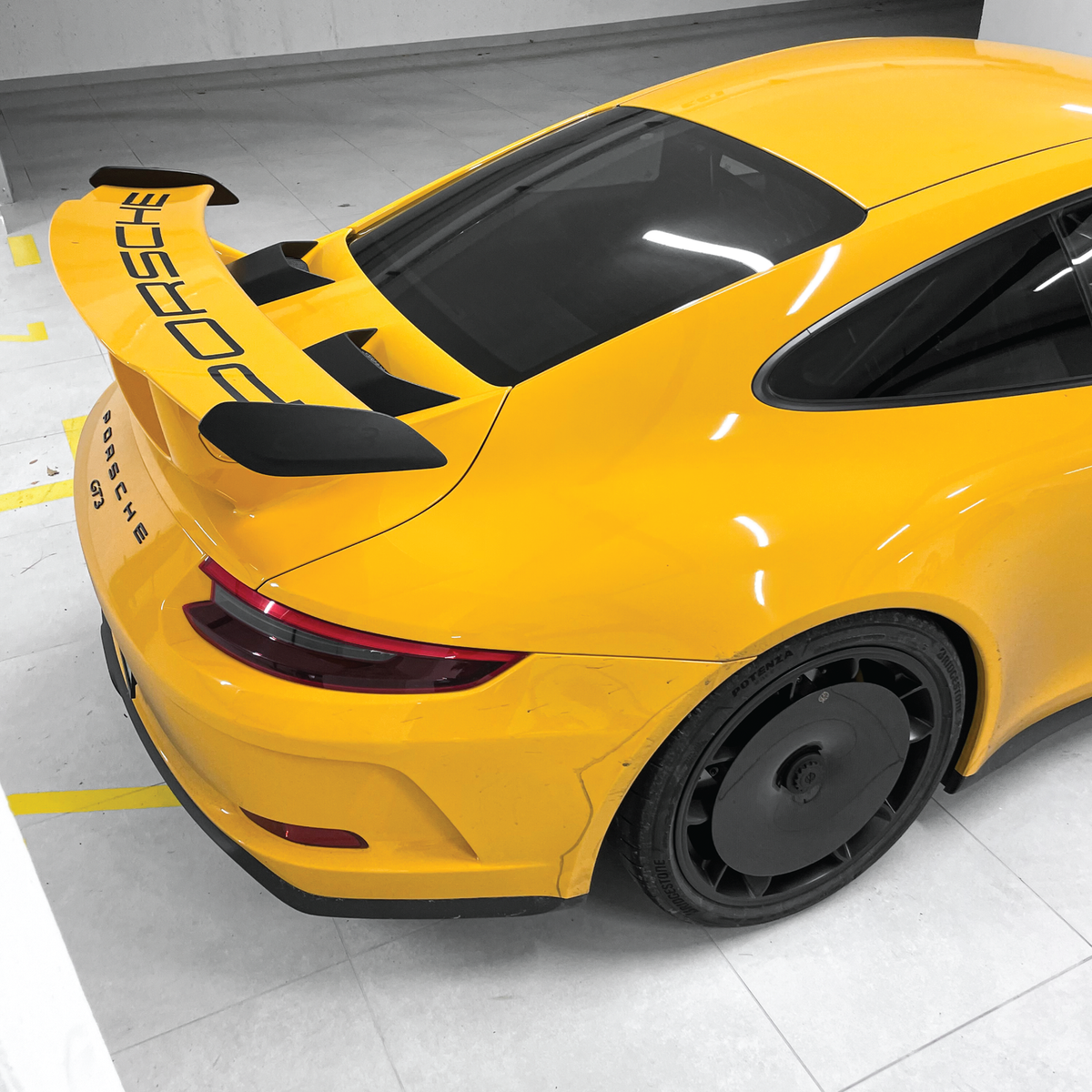 Gold Leaf Carbon Aero Disc EVO — Porsche 911 GT3 (991.2) — ALU Wheels — Gold Leaf supplier product gallery image