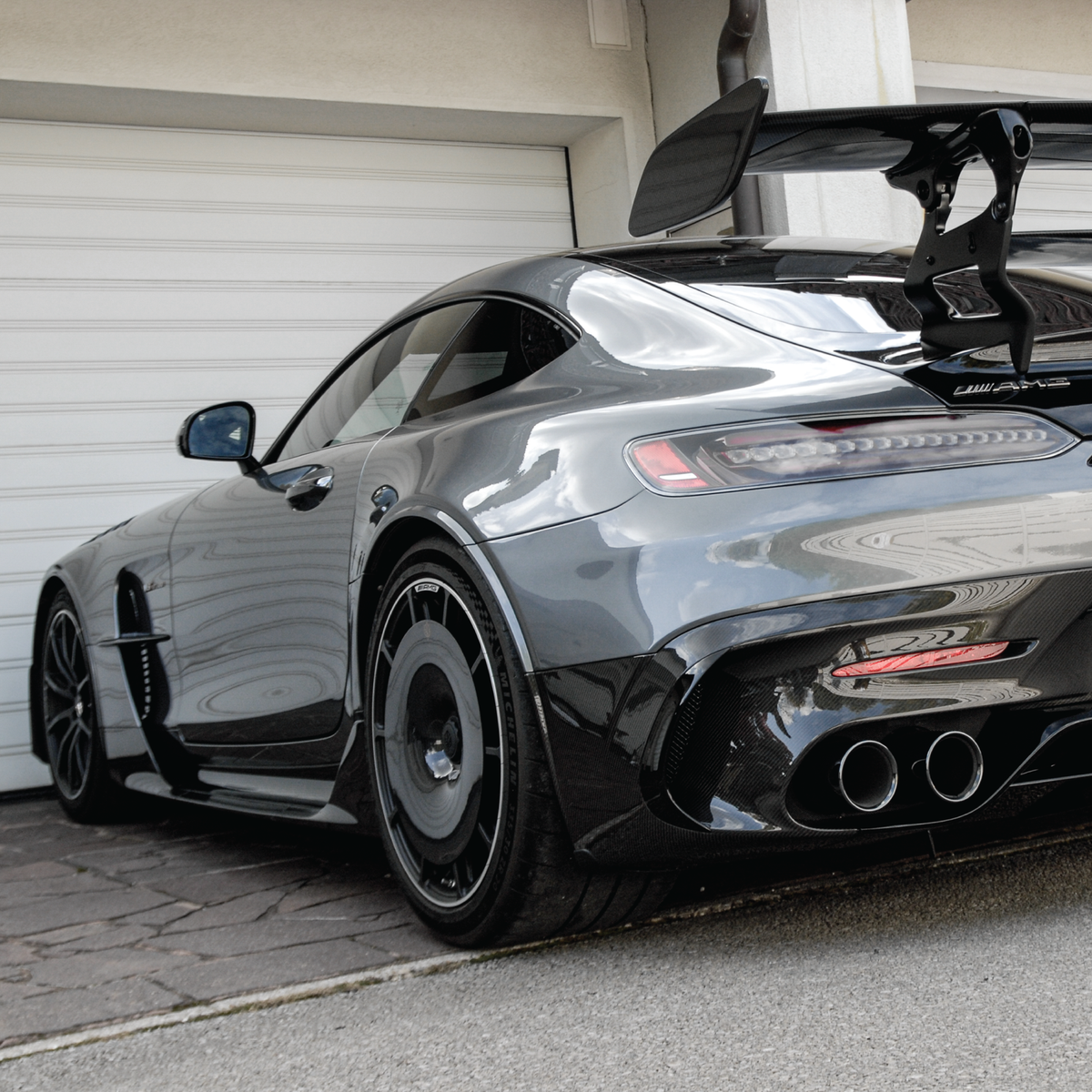 Gold Leaf Carbon Aero Disc EVO — Mercedes-AMG GT Black Series — Gold Leaf supplier product gallery image
