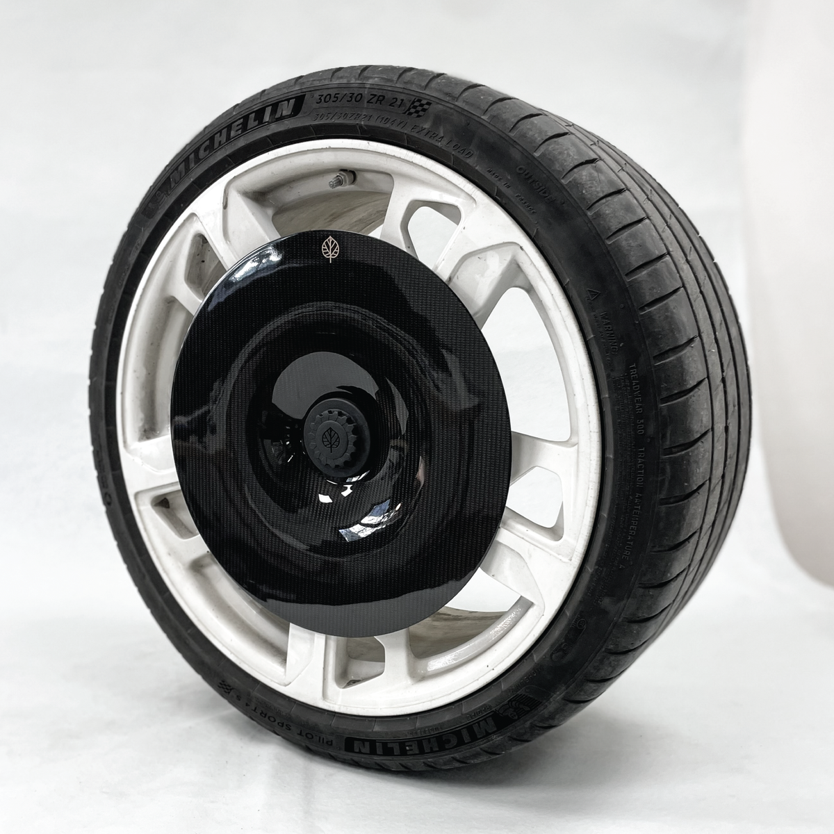 Gold Leaf Carbon Aero Disc EVO — Porsche Taycan Cross Turismo — ALU Wheels — Gold Leaf supplier product gallery image