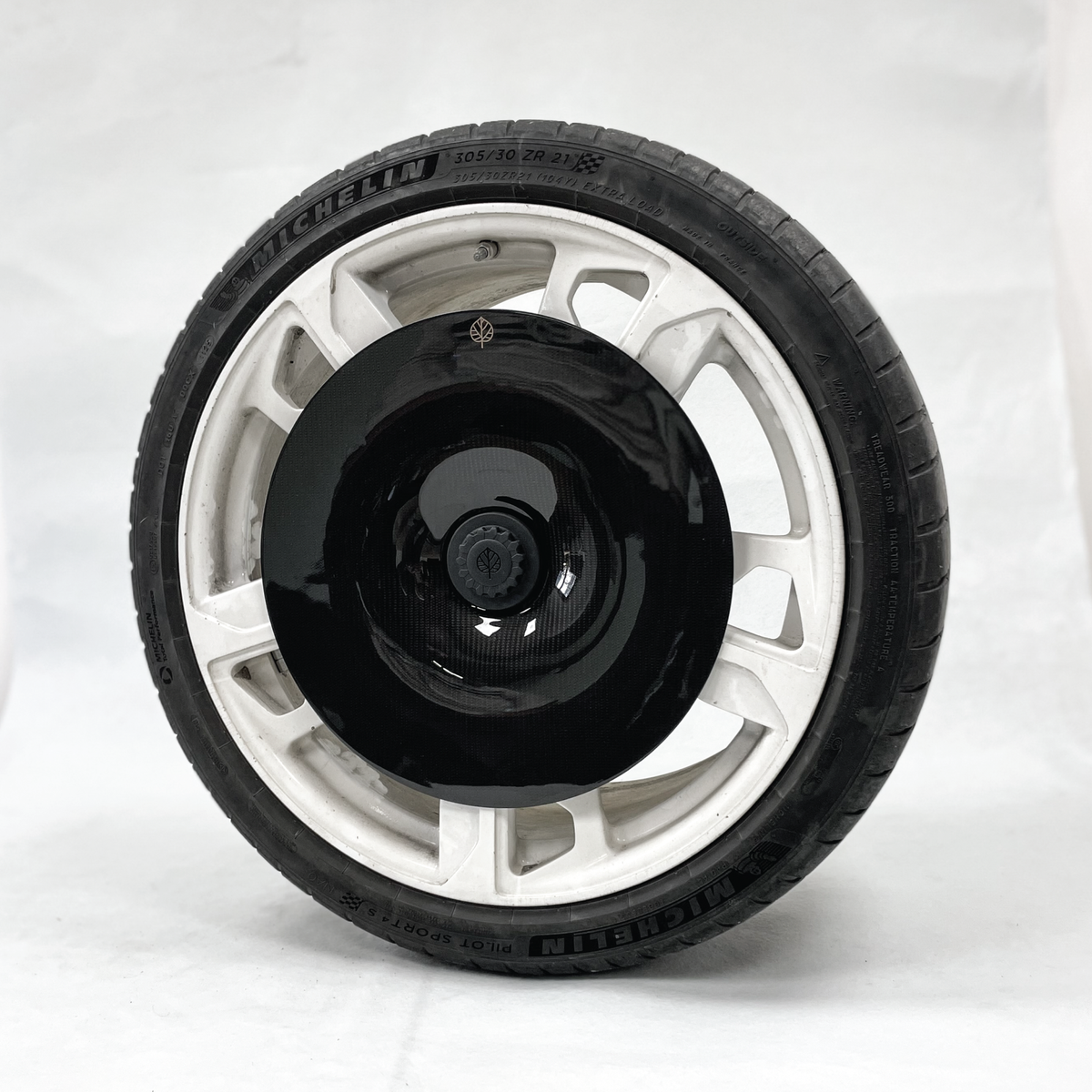 Gold Leaf Carbon Aero Disc EVO — Porsche Taycan Cross Turismo — ALU Wheels — Gold Leaf supplier product gallery image