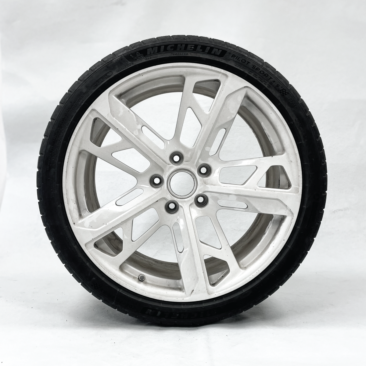 Gold Leaf Carbon Aero Disc EVO — Porsche Taycan Cross Turismo — ALU Wheels — Gold Leaf supplier product gallery image